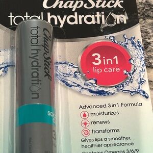 Total Hydration Soothing Oasis Lip Balm